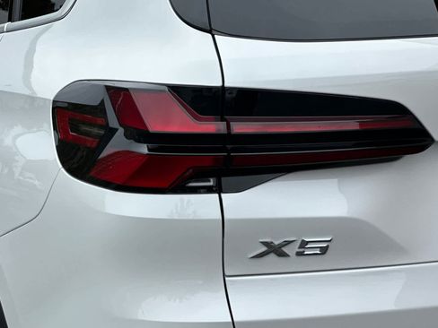 Used 2025 BMW X5 xDrive50e image 31