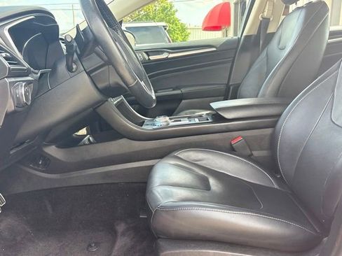 Used 2017 Ford Fusion Titanium FWD image 12