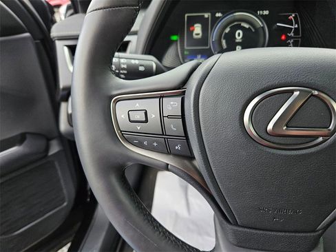 Used 2024 Lexus UX 250h 250h Premium image 11