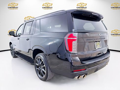 Used 2025 Chevrolet Suburban RST image 5