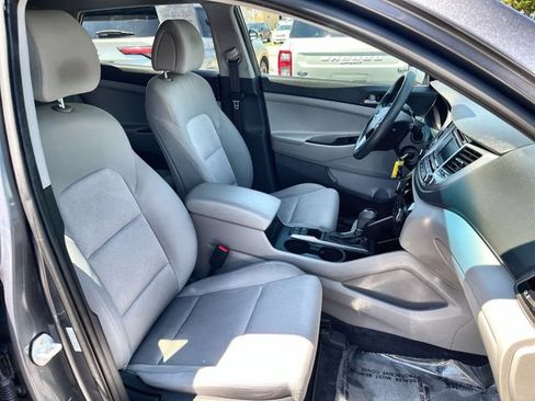 Used 2018 Hyundai Tucson SE AWD/4WD image 26