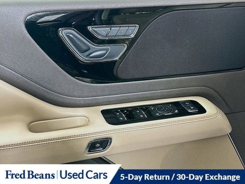 Certified 2022 Lincoln Aviator AWD w/ Premium Package image 20