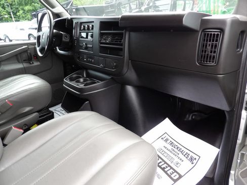 Used 2023 GMC Savana 2500 w/ Driver Convenience Package RWD image 31