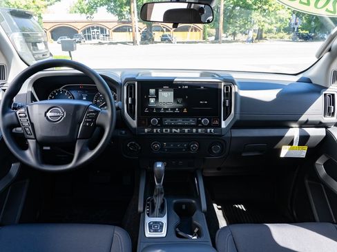 New 2026 Nissan Frontier SV w/ Tow Package AWD/4WD image 9