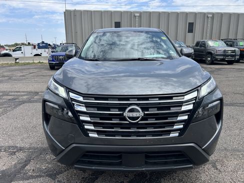Used 2025 Nissan Rogue SV AWD/4WD image 9