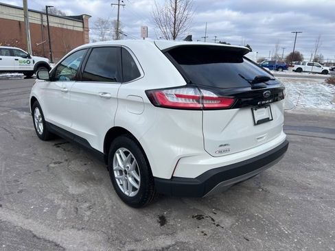 Used 2023 Ford Edge SEL image 7