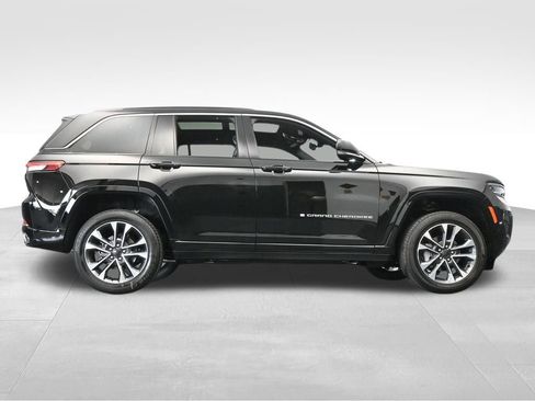 Used 2024 Jeep Grand Cherokee Overland w/ Luxury Tech Group IV image 54