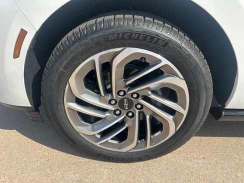 Used 2026 Lincoln Navigator Reserve AWD/4WD image 7