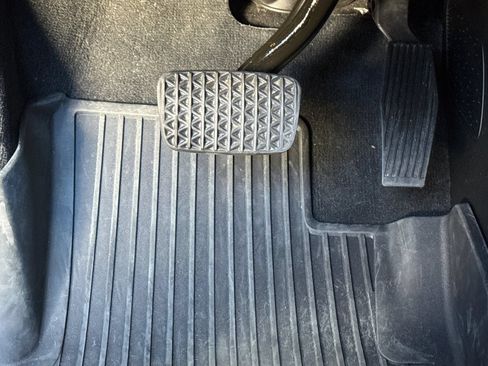 Used 2026 GMC Terrain AT4 w/ LPO, Floor Liner Package AWD/4WD image 43