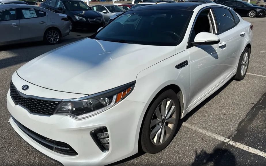 Used 2018 Kia Optima S w/ Panoramic Sunroof Package FWD image 1
