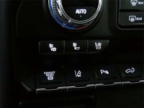 Used 2021 GMC Sierra 3500 Denali w/ Denali Ultimate Package image 23