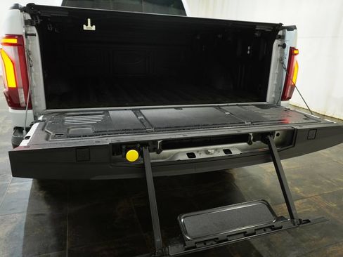 Used 2025 Ford F150 Raptor AWD/4WD image 5