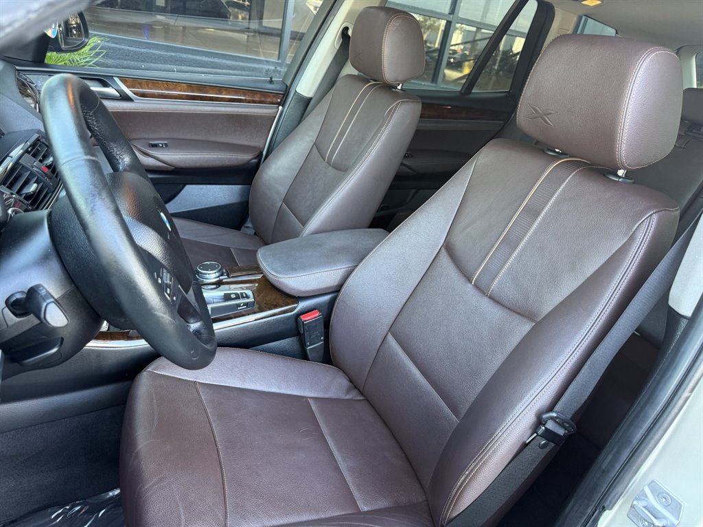 Used 2017 BMW X3 sDrive28i RWD image 14
