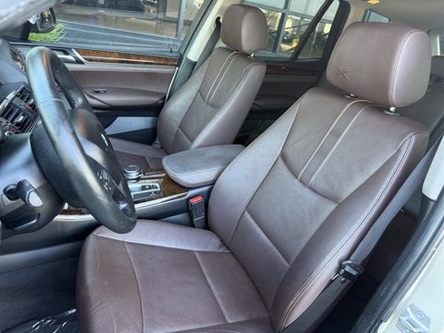 Used 2017 BMW X3 sDrive28i RWD image 14