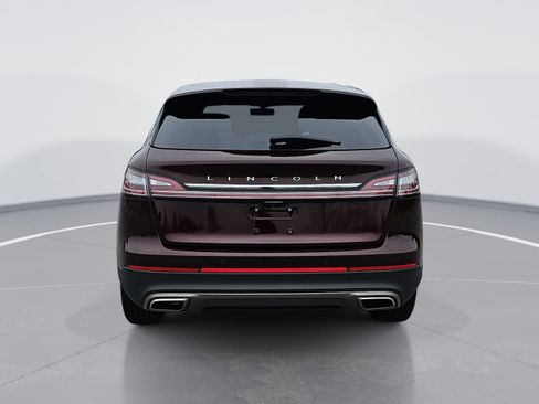 Used 2022 Lincoln Nautilus Reserve w/ Equipment Group 201A image 4