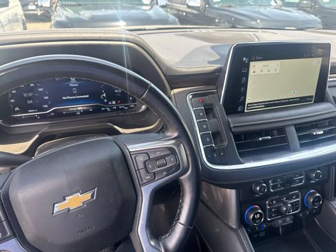 Used 2024 Chevrolet Suburban Premier AWD/4WD image 5