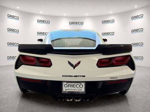 Used 2019 Chevrolet Corvette Stingray Coupe w/ Carbon Flash Badge Package RWD image 8