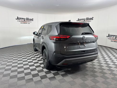 Used 2023 Nissan Rogue S image 10