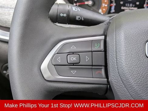 Certified 2025 Jeep Compass Latitude AWD/4WD image 23