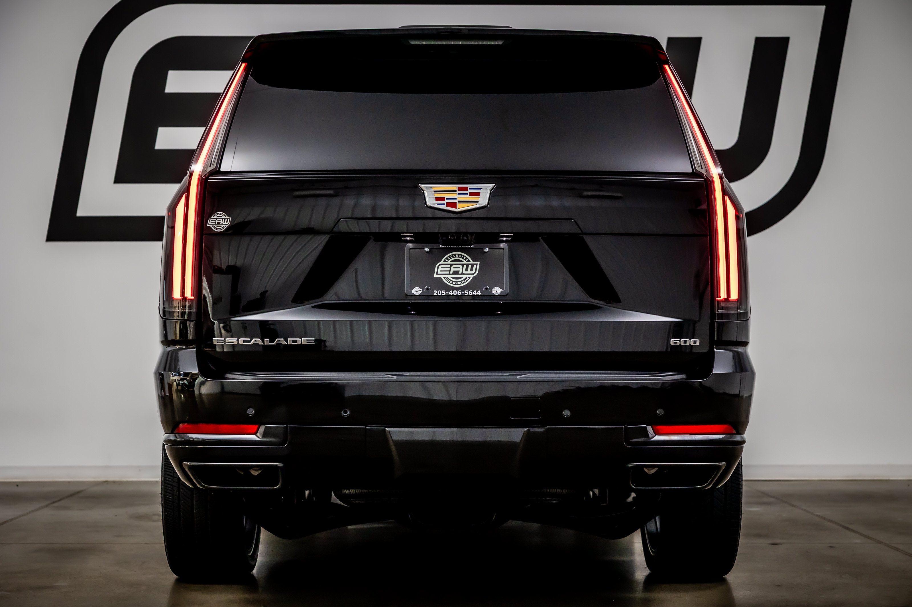 Used 2025 Cadillac Escalade Sport w/ Touring Package AWD/4WD image 11