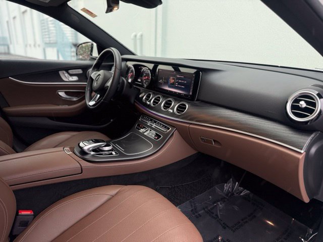Used 2018 Mercedes-Benz E 300 4MATIC image 15