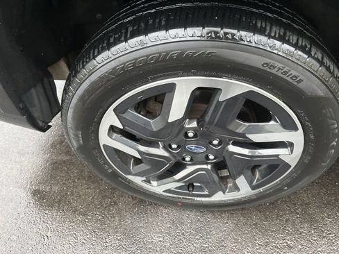 Used 2025 Subaru Forester Limited AWD/4WD image 10