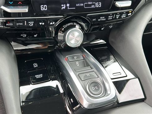 Used 2025 Acura MDX w/ Technology Package AWD/4WD image 18