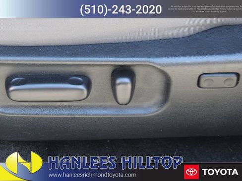 Used 2022 Toyota Tacoma SR5 RWD image 13