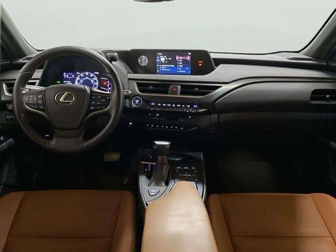 Used 2019 Lexus UX 250h w/ Premium Package image 11