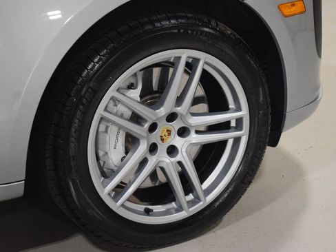 Used 2021 Porsche Macan GTS image 16