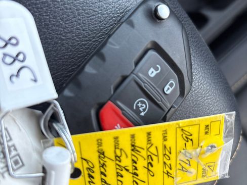 Used 2024 Jeep Wrangler Sahara w/ Technology Group image 24