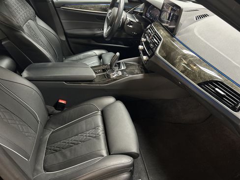 Used 2023 BMW 530e w/ M Sport Package RWD image 34