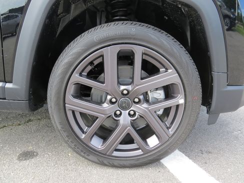 New 2025 Jeep Compass Limited w/ Sun & Sound Group image 10