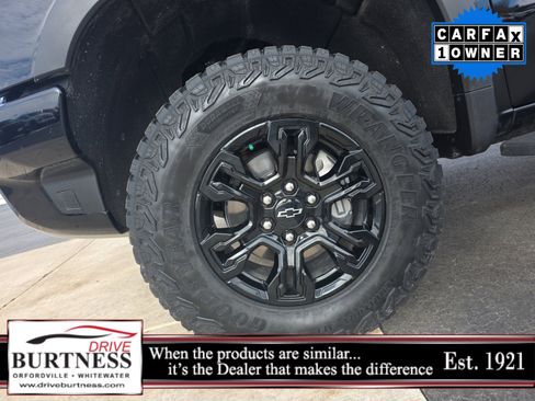 Used 2023 Chevrolet Silverado 1500 ZR2 w/ Technology Package image 18