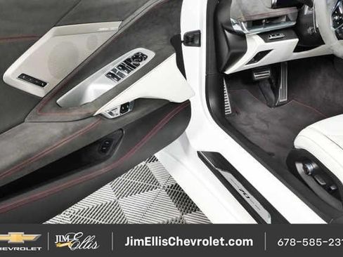 Certified 2023 Chevrolet Corvette Stingray Premium Conv w/ Z51 Performance Package RWD image 8