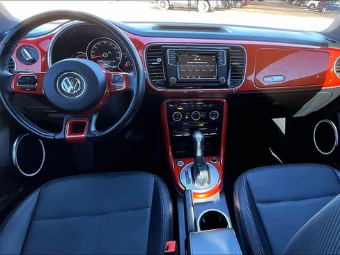 Used 2018 Volkswagen Beetle 2.0T SE image 12