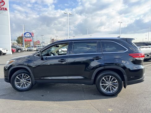 Used 2019 Toyota Highlander XLE image 16