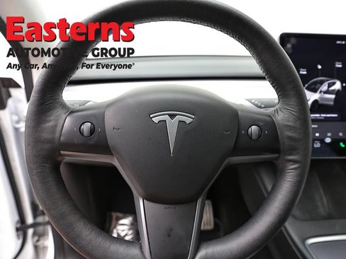 Used 2021 Tesla Model Y Long Range AWD/4WD image 10