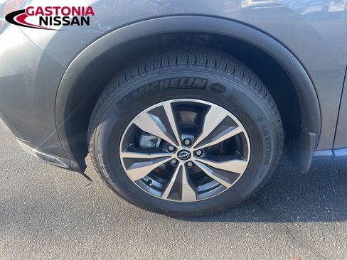 Used 2024 Nissan Murano SV image 19