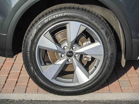Certified 2023 Audi Q5 2.0T Premium Plus w/ Premium Plus Package AWD/4WD image 13