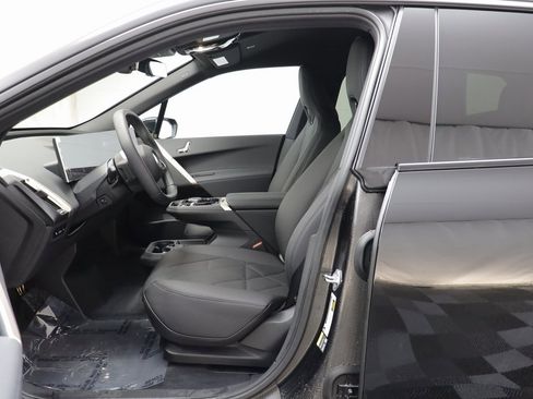 New 2026 BMW iX xDrive45 w/ Premium Package image 5
