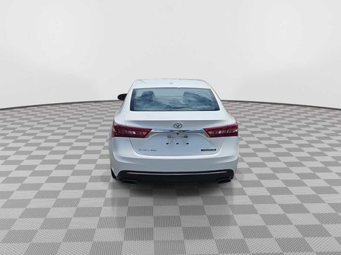 Used 2017 Toyota Avalon Touring FWD image 7