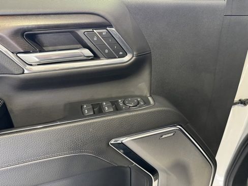 Used 2024 GMC Sierra 2500 Denali w/ Denali Reserve Package image 6