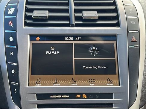 Used 2017 Lincoln MKZ Premiere image 24