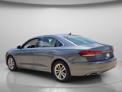 Used 2020 Volkswagen Passat 2.0T SE FWD image 6