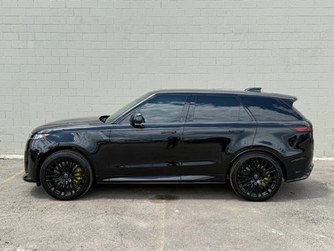 Used 2024 Land Rover Range Rover Sport AWD/4WD image 7