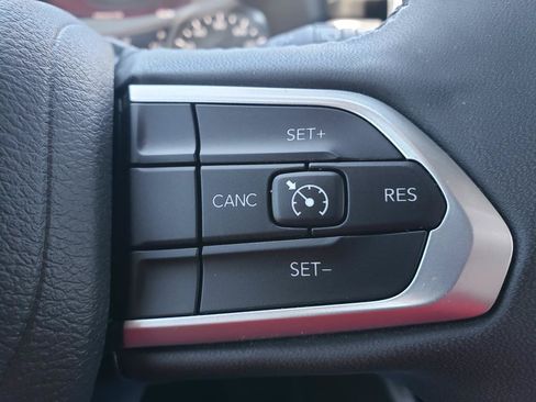 Used 2024 Jeep Compass Latitude AWD/4WD image 21