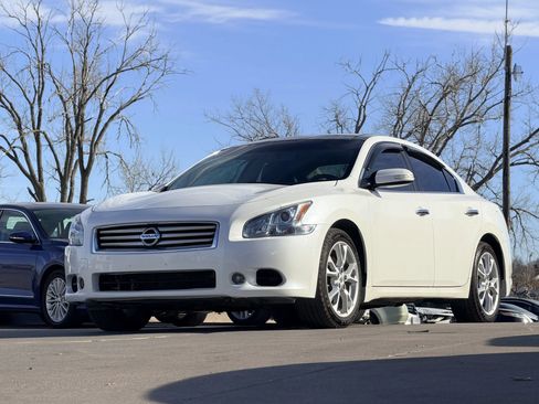Used 2012 Nissan Maxima 3.5 SV w/ Premium Pkg image 2