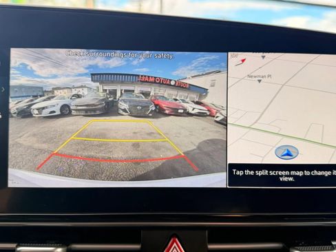 Used 2024 Hyundai Elantra SEL FWD image 23