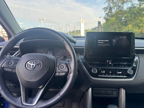 Used 2023 Toyota Corolla Cross LE AWD/4WD image 16